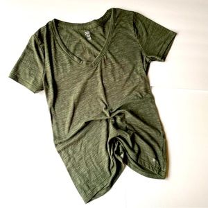Women's DSG Athletic Shirt XS Olive Green Sport V Neck